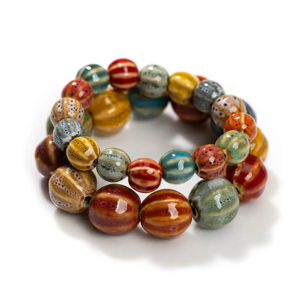 Pulsera de cerámica vintage con cuentas de sandía esmaltadas con motivos florales.