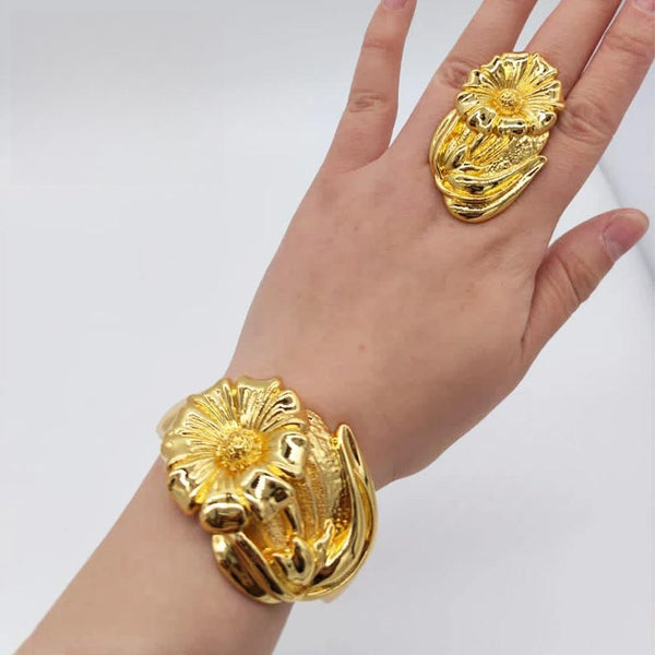 Anillo brazalete con flor de color dorado para mujer