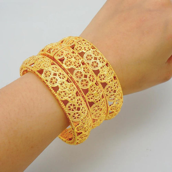 Lote de 4 pulseras de oro de Dubái para mujer, con dijes árabes indios.