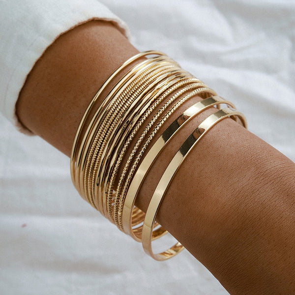 Pulseras de aleación de metal modernas y encantadoras para mujer